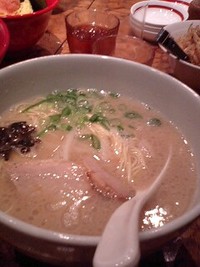 一風堂本店にて 2008/05/05 16:49:10