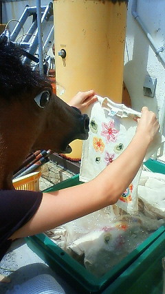 暑いからこそ馬になる。