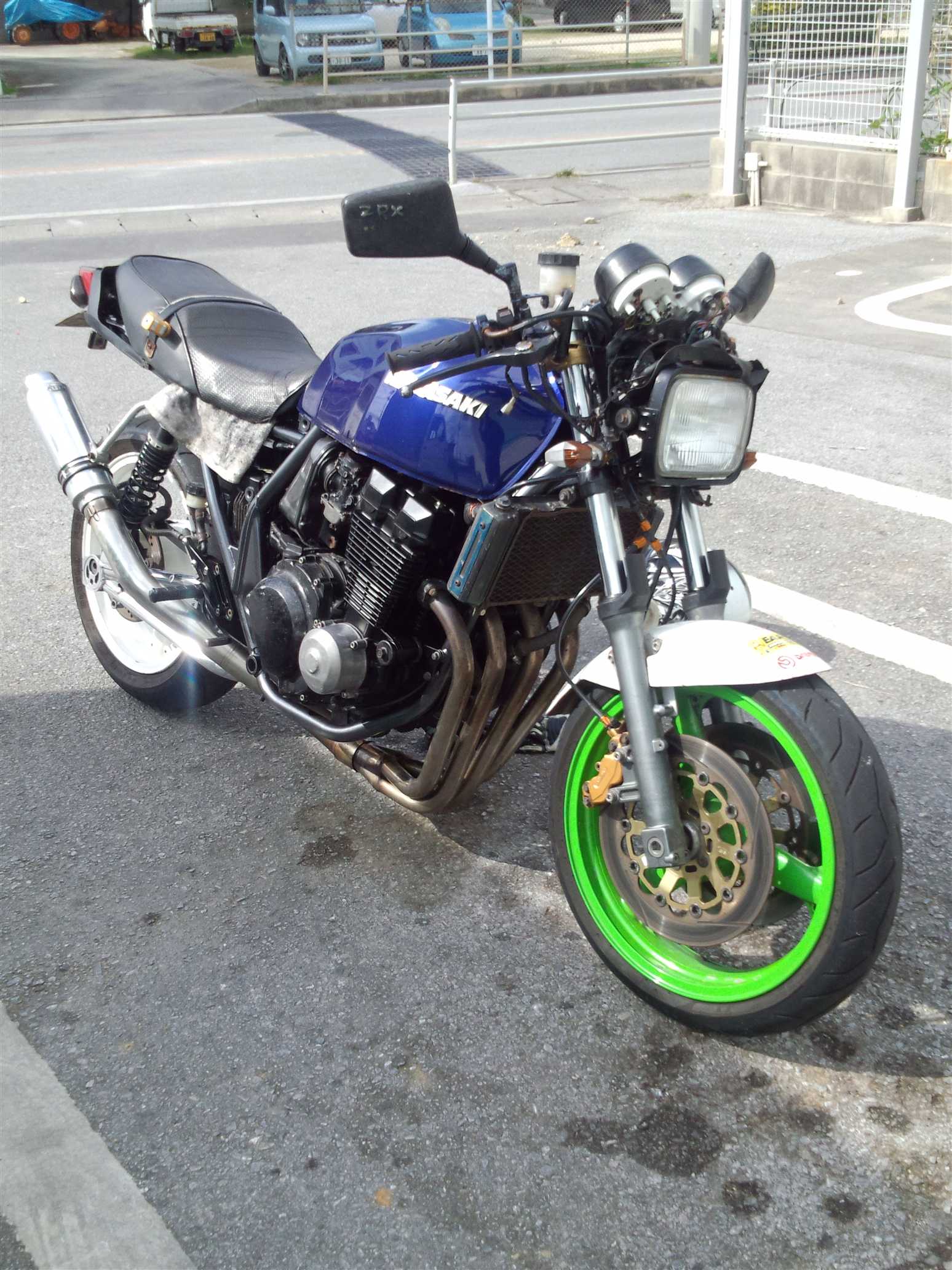 バイクを語るこのブログ:ZRX400のエンジン載せ換え！