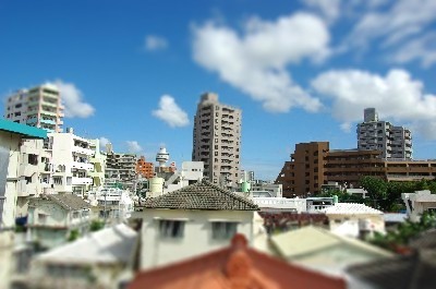 那覇の街。
