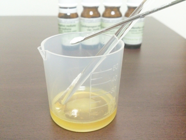 ハーブチンキ剤を使った「ボディジェル」の作り方 その3