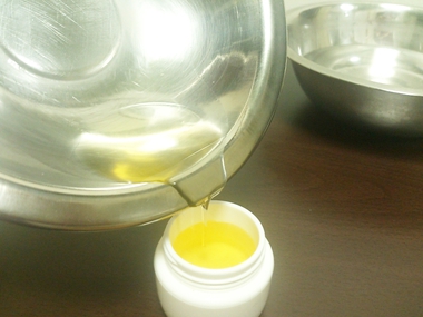 カレンデュラ浸出油の作り方 その3