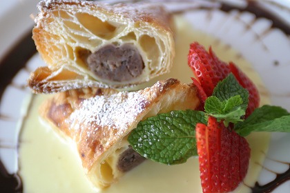 ケーキを食べるのが難しい。。。