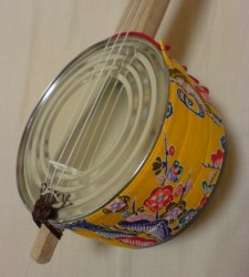 カンカラ三線