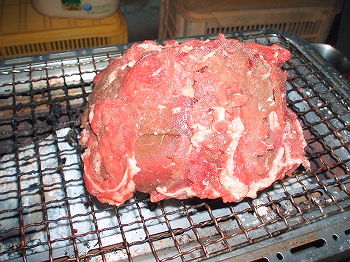 肉にありつけたが・・・