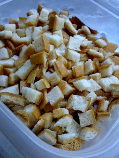レンジで簡単クルトン★パン耳活用