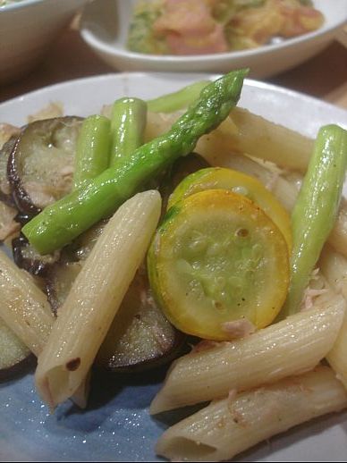 アスパラとズッキーニのパスタ