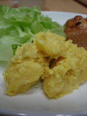 カレー味のポテトだけサラダ