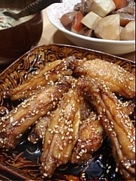 手羽先の甘辛ニンニク醤油 1/23