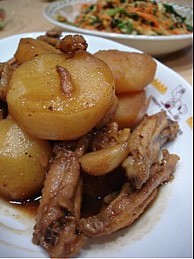 手羽先とジャガイモのこってり煮