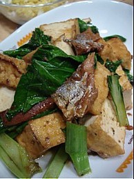 サンマの蒲焼き缶で簡単厚揚げ炒め