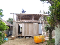 宿建設中　まだまだ先？