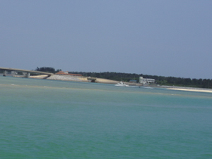 久米島~奥武島(海より)