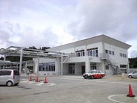 伊平屋行き港 2008/06/14 09:34:46