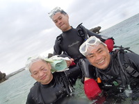 沖縄　サンゴ礁　体験ダイビング！