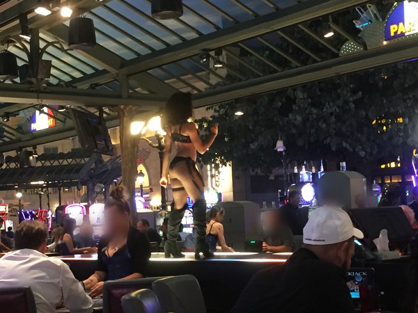 ラスベガスの夜は大人の街に ラスベガスの夜は大人の街に