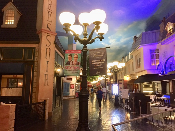 ラスベガスの夜は大人の街に ラスベガスの夜は大人の街に
