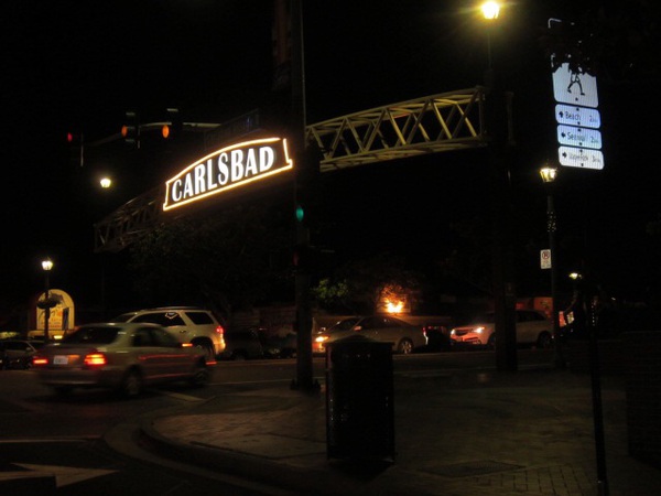 カリフォルニア州カールスバットでの大人な夜 カリフォルニア州カールスバットでの大人な夜