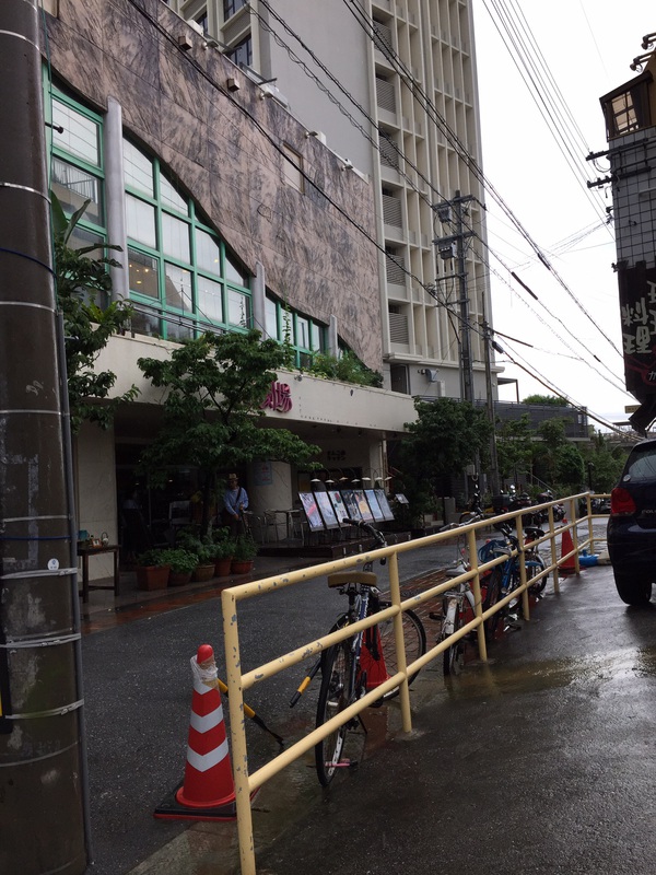 雨の桜坂劇場も好き(^.^) 雨の桜坂劇場も好き(^.^)