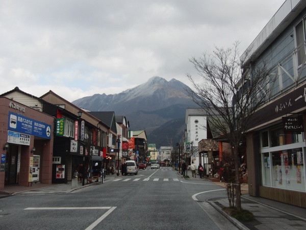 湯布院の街の人力車