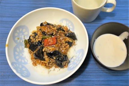 どんぶり / 他人丼 & 麻婆茄子丼 どんぶり / 他人丼 & 麻婆茄子丼