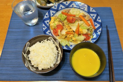 トマトとキャベツの卵炒め & 大きなそらまめ トマトとキャベツの卵炒め & 大きなそらまめ