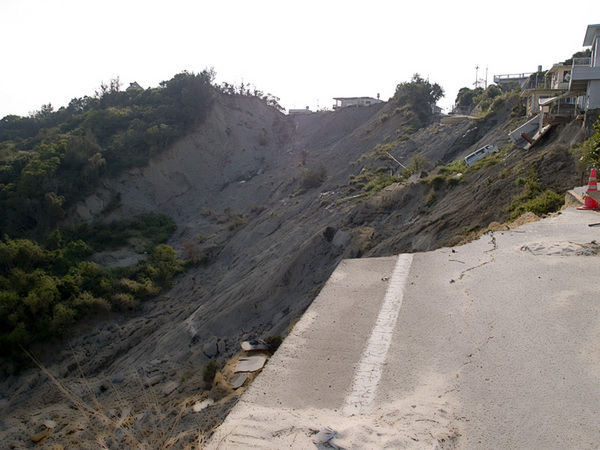 中城の地滑り