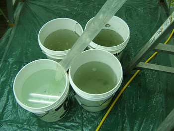 エアコンクリーニング 汚水