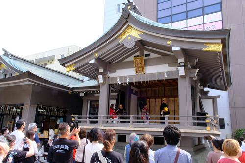 柏神社で琉球舞踊奉納