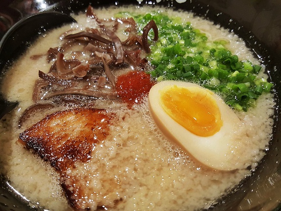 麺屋武虎 宜野湾店 背脂豚骨ラーメン 麺屋武虎 宜野湾店 背脂豚骨ラーメン