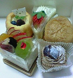 スイーツ係(*゚▽゚)ノ