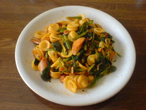 パスタソースで作ったお昼ごはん