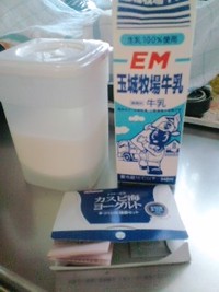 自家製カスピ海ヨーグルト 2012/05/08 08:47:40