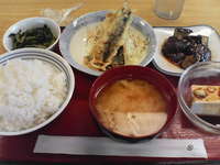 新都心でランチ