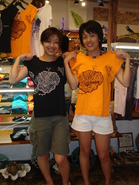 元気な先生コンビ♪ 2008/08/11 20:02:35