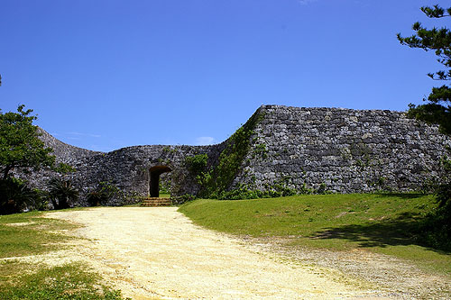 座喜味城跡（世界遺産）