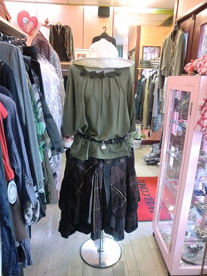 大人のおもしろスカート