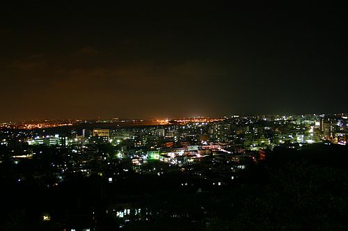 夜景　嘉数高台公園 