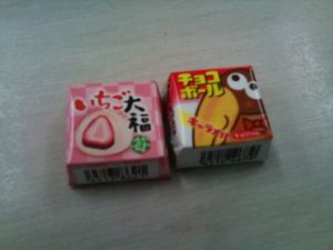 チロルチョコ