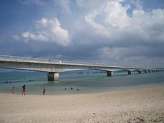 古宇利大橋(島から)