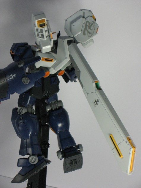 完成　ヘイズル2号機[アーリータイプ]（1/144HGUC）