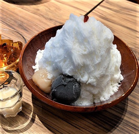 アイスモンスターの春限定桜ミルクかき氷とっ！　
