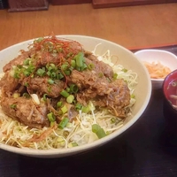 県産豚肉のソーキ丼と沖縄そばセット、800円 2022/09/16 09:04:44