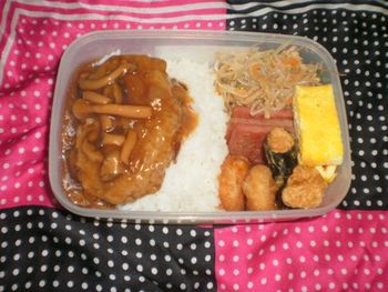 ★お弁当★チキンカツと鶏肉と野菜炒め★