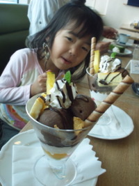 チョコパフェ 2012/03/04 05:18:52