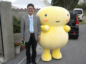 ファミリーハウスがじゅまるの家「チャリティバザー」を訪問