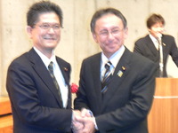 玉城デニー国政報告パーティー 2010/11/03 12:15:15