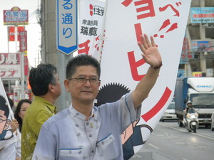 地元沖縄県での街頭演説・糸満大綱引き視察