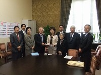 八重山教科書採択問題で政府・民主党への要請活動。