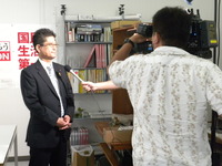 ＴＰＰ協定交渉参加の問題について地元報道の取材を受ける！ 2011/11/07 16:49:59